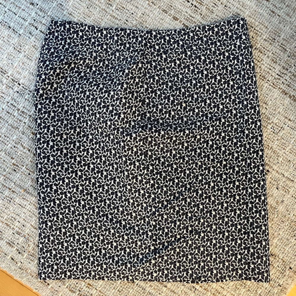 Ann Taylor Navy and White Pencil Skirt